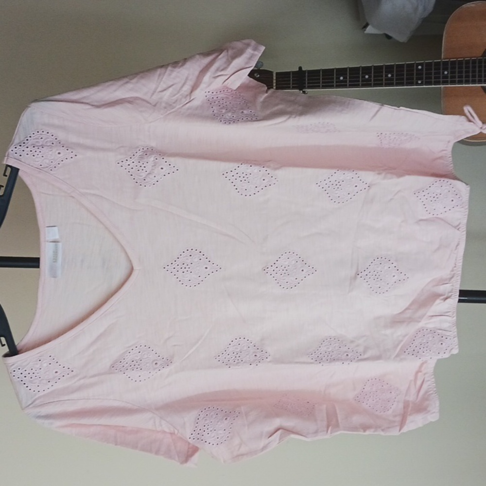 Woman's plus size top 👌